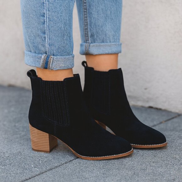 Madewell SZ 8.5 Kat Classic Heeled Chelsea Boot in Black Suede $178 - Picture 1 of 9